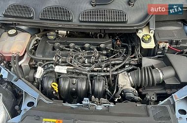 Минивэн Ford C-Max 2003 в Чигирине