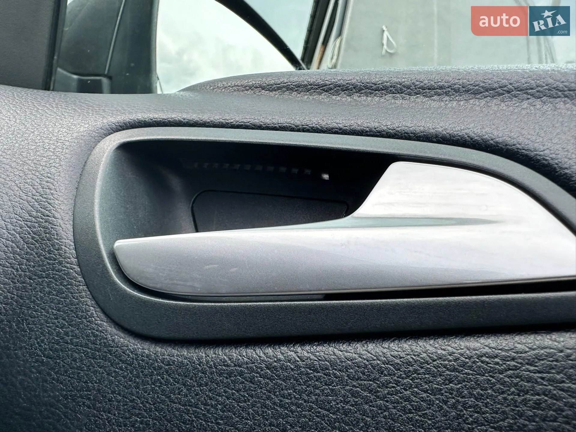 2015 Ford C-MAX - мініатюра 102