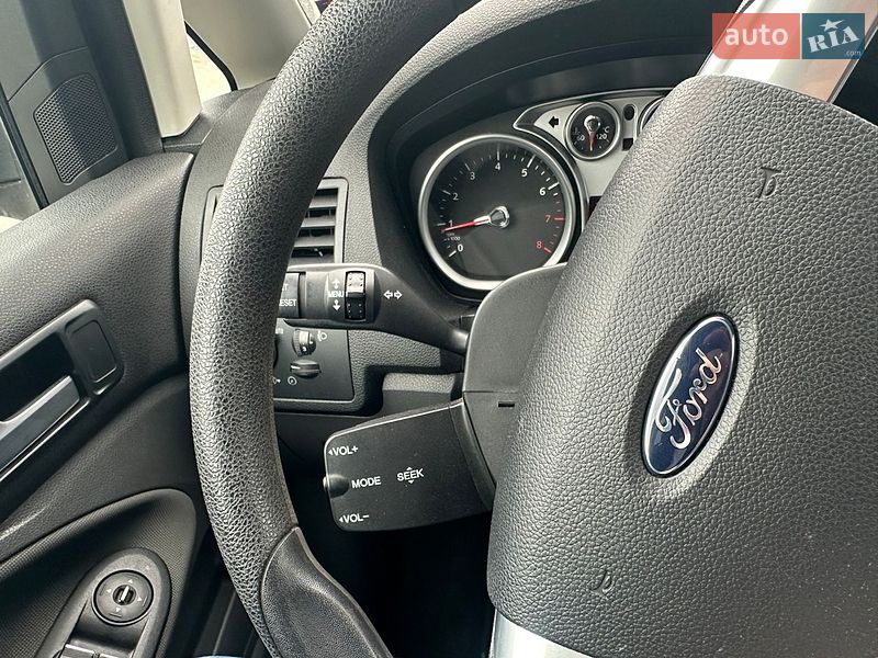 Минивэн Ford C-Max 2010 в Луцке