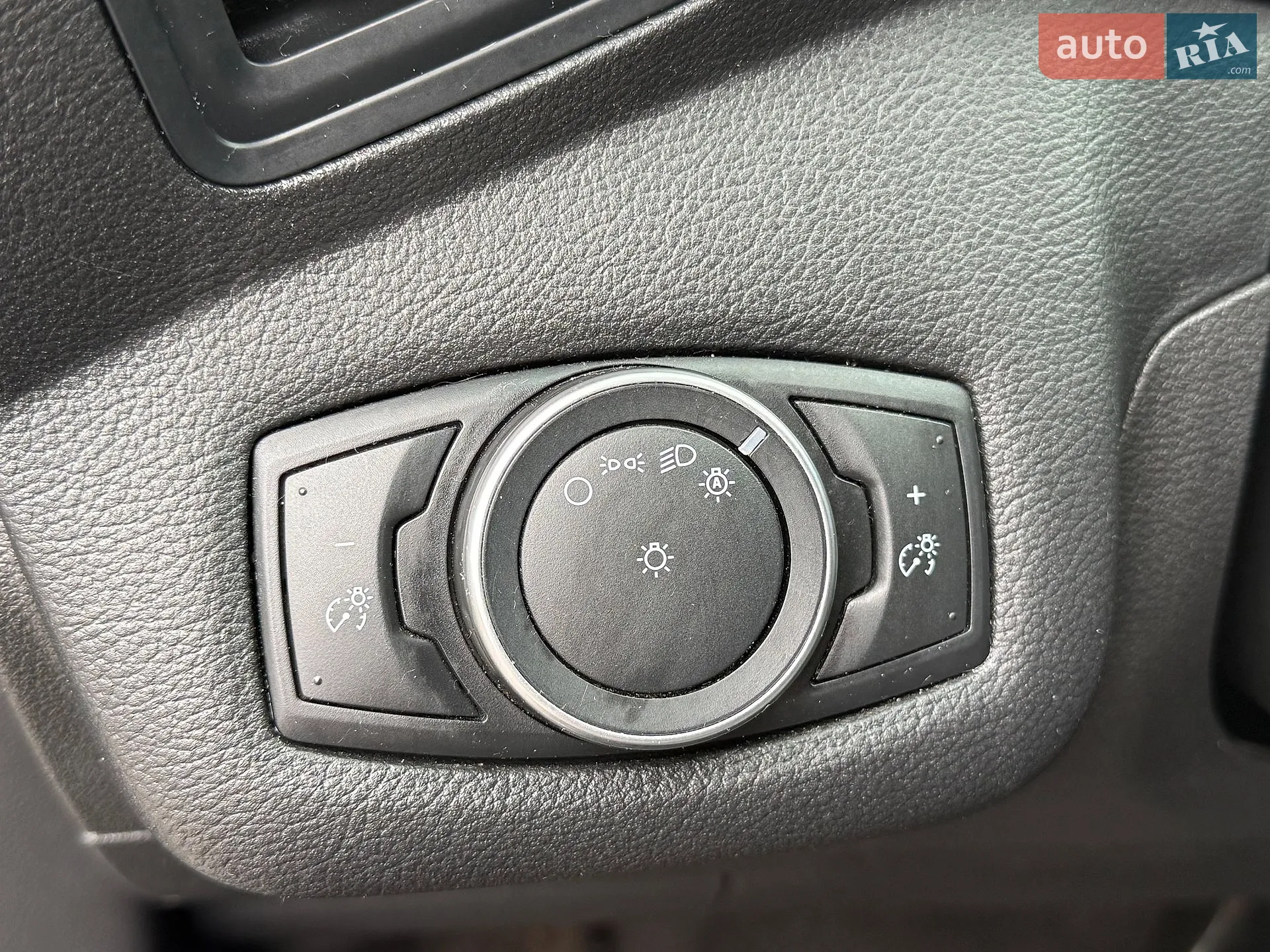 2017 Ford C-MAX - мініатюра 23