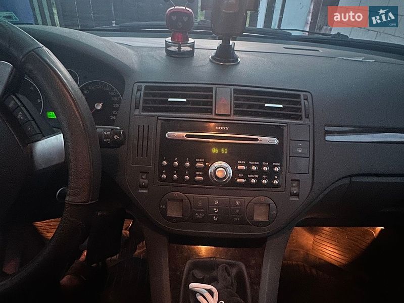 Минивэн Ford C-Max 2004 в Одессе