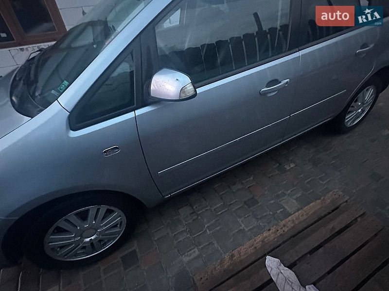 Минивэн Ford C-Max 2004 в Одессе