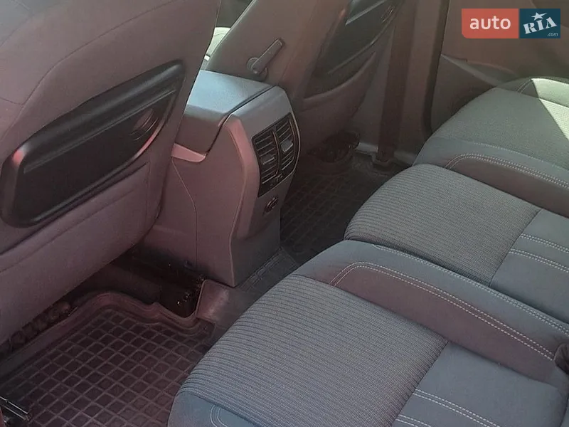 Ford C-Max 2011 VIN WF0JXXWPBJBT36269 фото оголошення 4 з 47