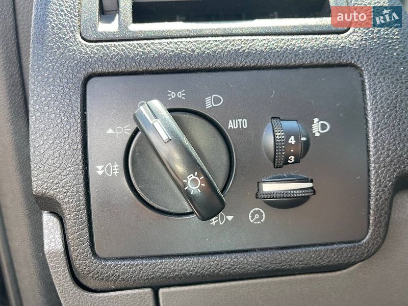 Мінівен Ford C-Max 2010 в Києві фото 17 Мінівен Ford C-Max 2010 в Києві