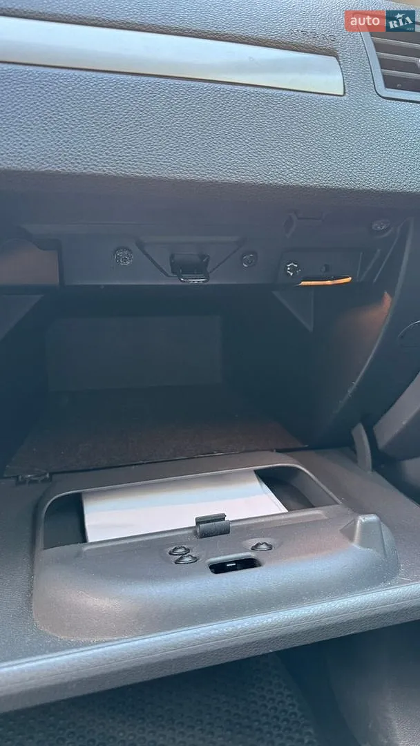 2010 Ford C-MAX - мініатюра 20