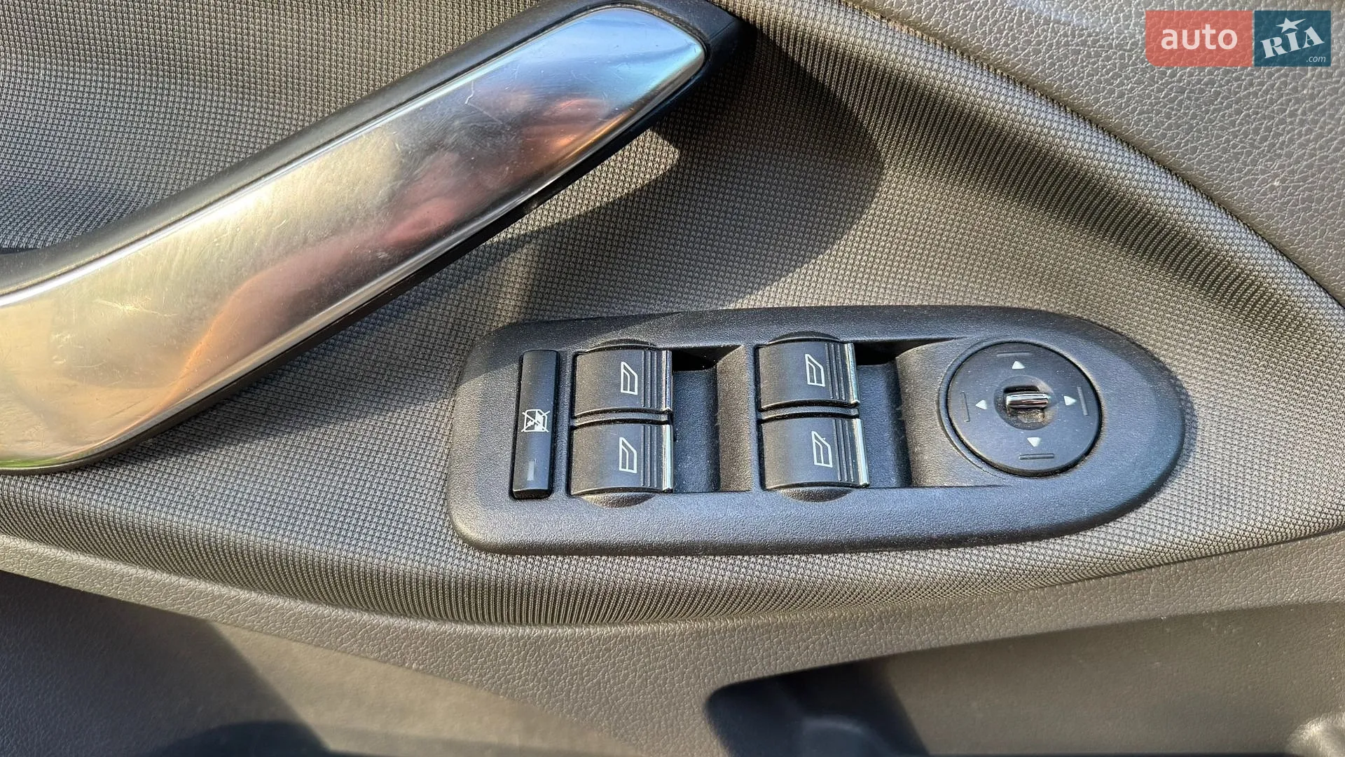 2010 Ford C-MAX - мініатюра 24