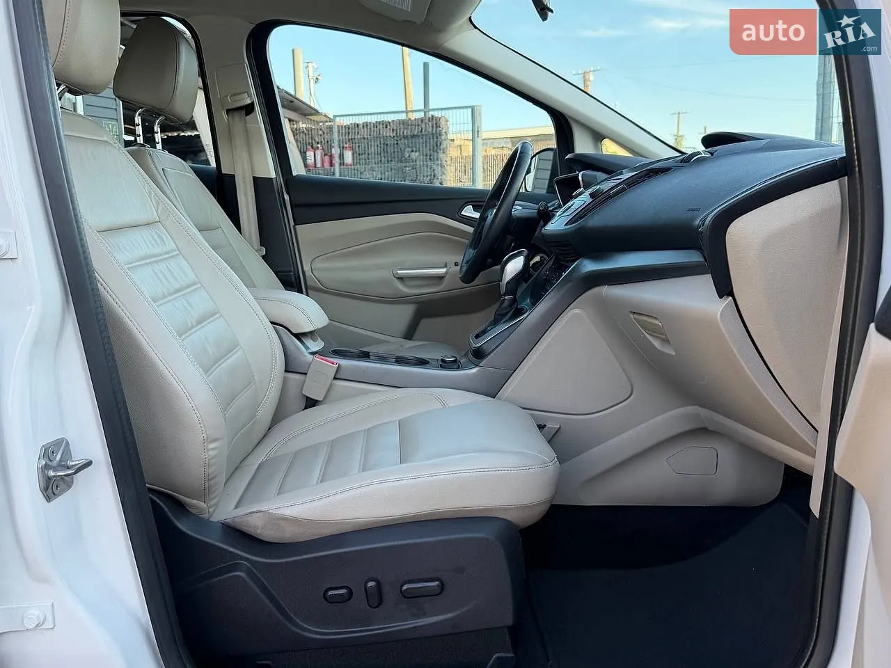2017 Ford C-MAX - мініатюра 35