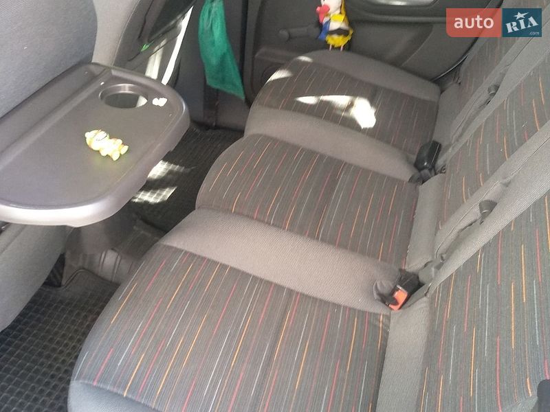 Минивэн Ford C-Max 2010 в Киеве
