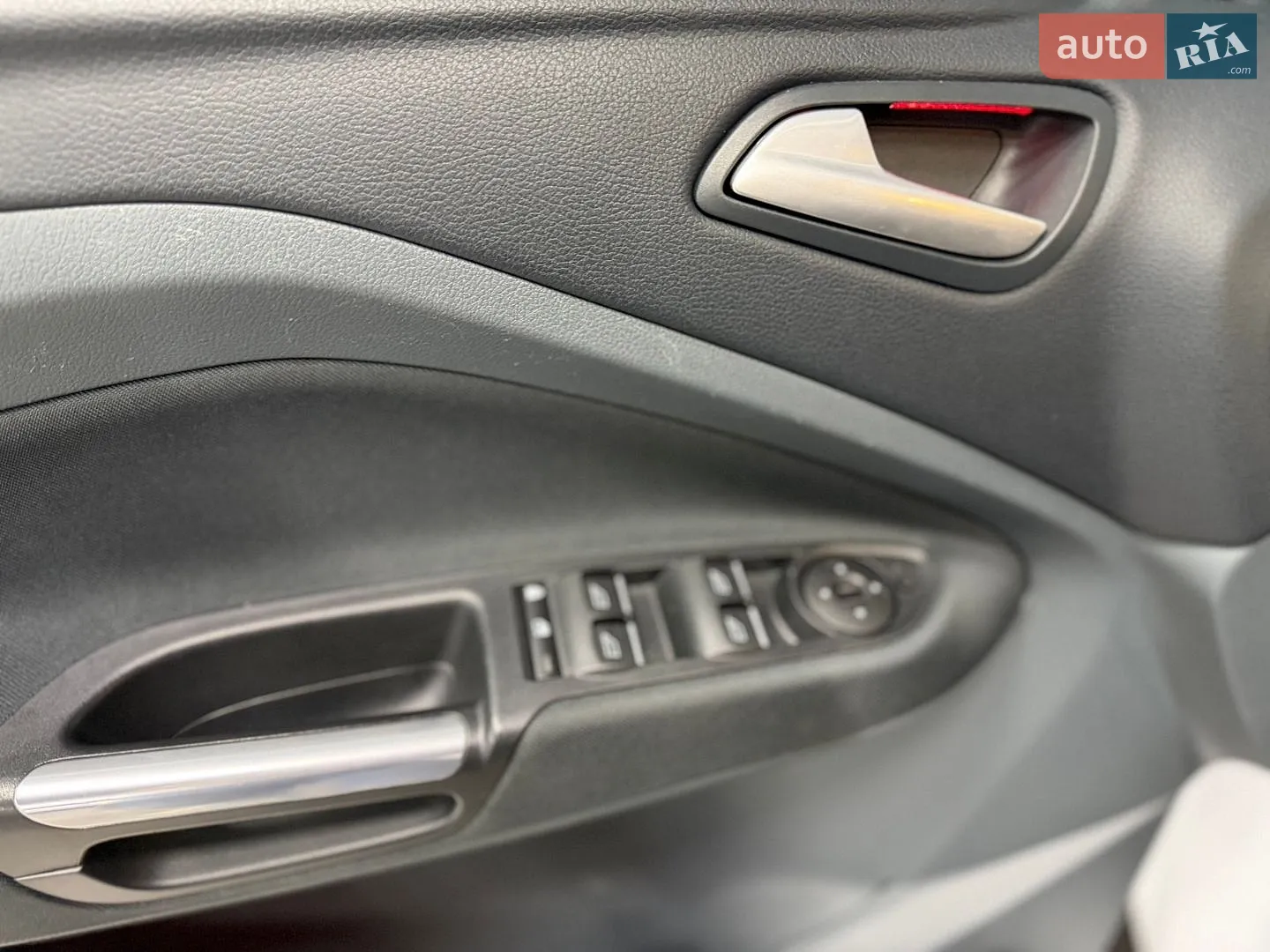 2015 Ford C-MAX - мініатюра 56