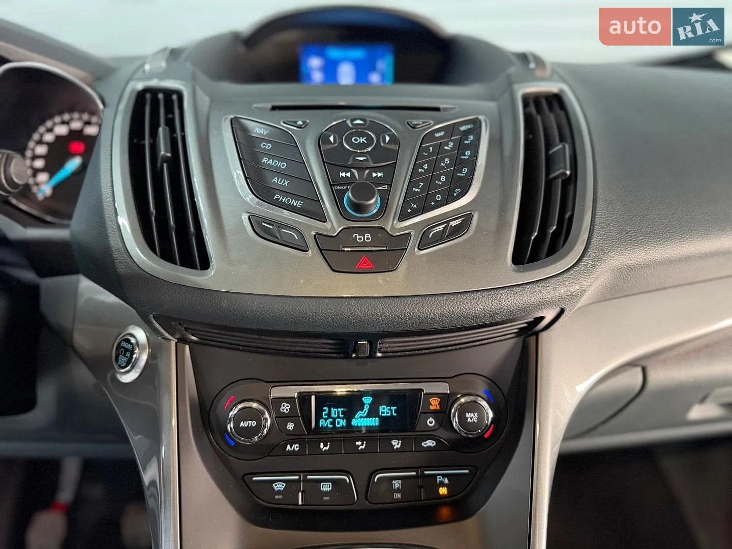 2015 Ford C-MAX - мініатюра 68