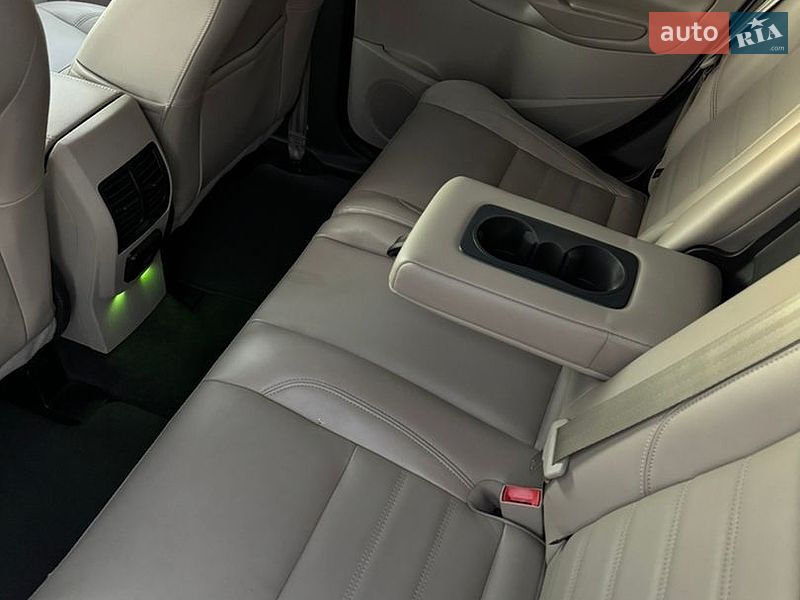 Мінівен Ford C-Max 2017 в Ірпені