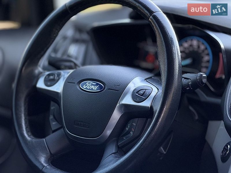 Мінівен Ford C-Max 2015 в Києві