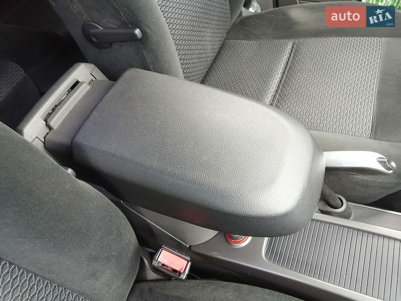Мінівен Ford C-Max 2008 в Києві фото 59 Мінівен Ford C-Max 2008 в Києві