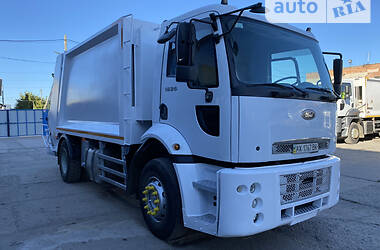 Мусоровоз Ford Cargo 2012 в 