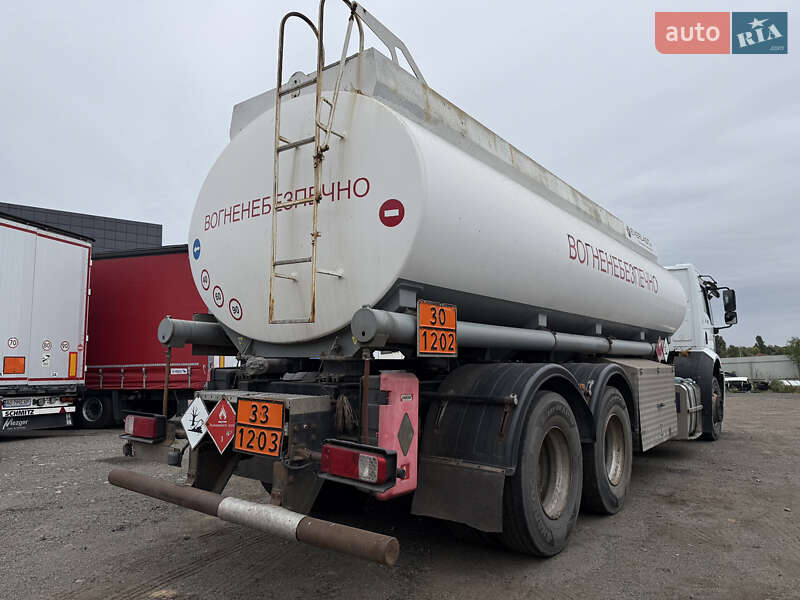 Бензовоз Ford Cargo 2014 в Киеве