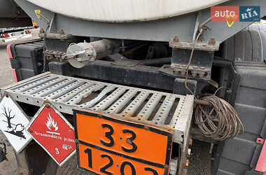 Бензовоз Ford Cargo 2014 в 