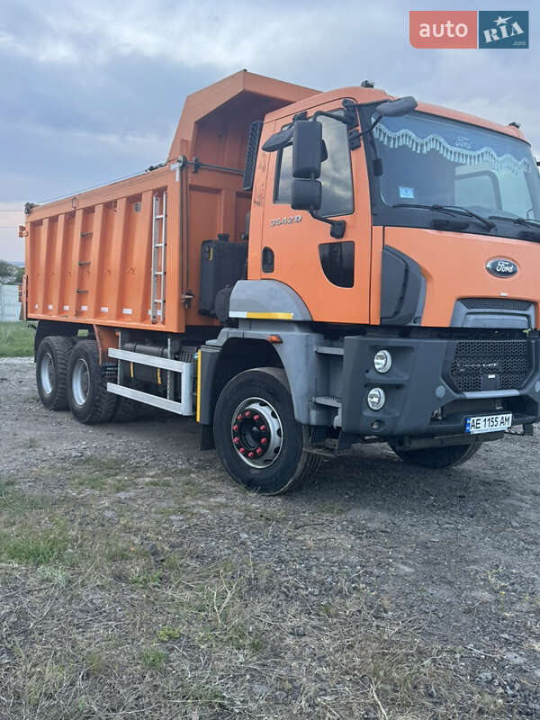 Самоскид Ford Cargo 2017 в Дніпрі