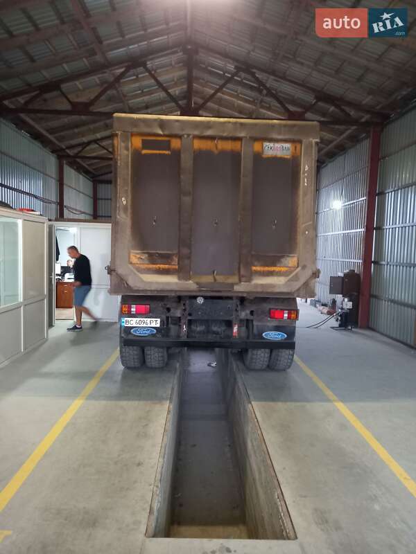 Самоскид Ford Cargo 2016 в Львові