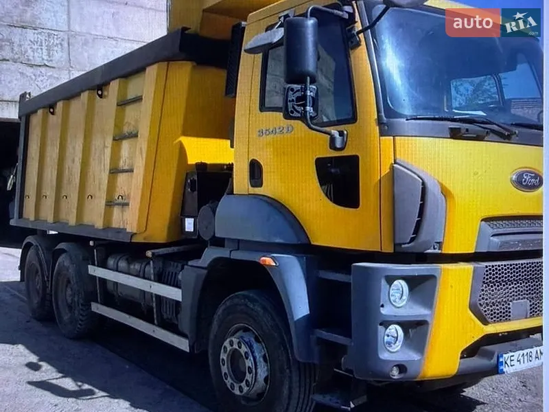 Ford Cargo 2018