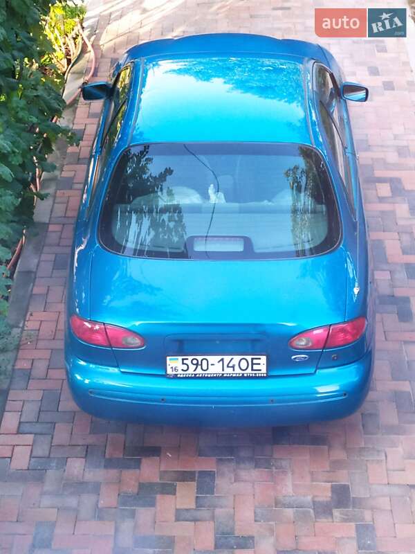 Седан Ford Contour 1996 в Одессе