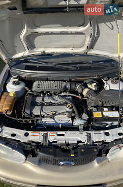 Седан Ford Contour 1997 в Березанці