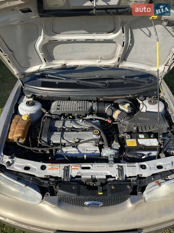 Седан Ford Contour 1997 в Березанке