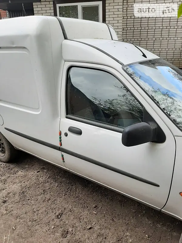 Ford Courier 2000