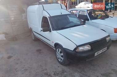 Грузовой фургон Ford Courier 1996 в Виннице