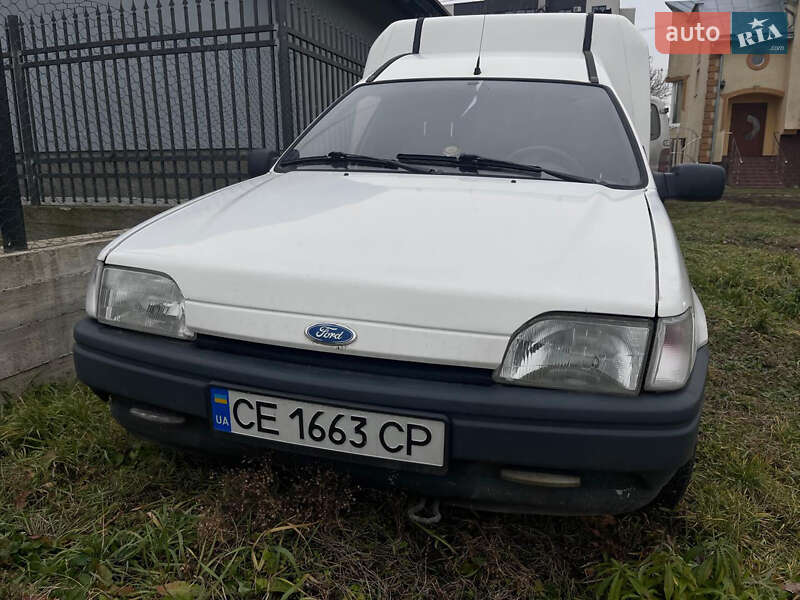 Вантажний фургон Ford Courier 1993 в Чернівцях