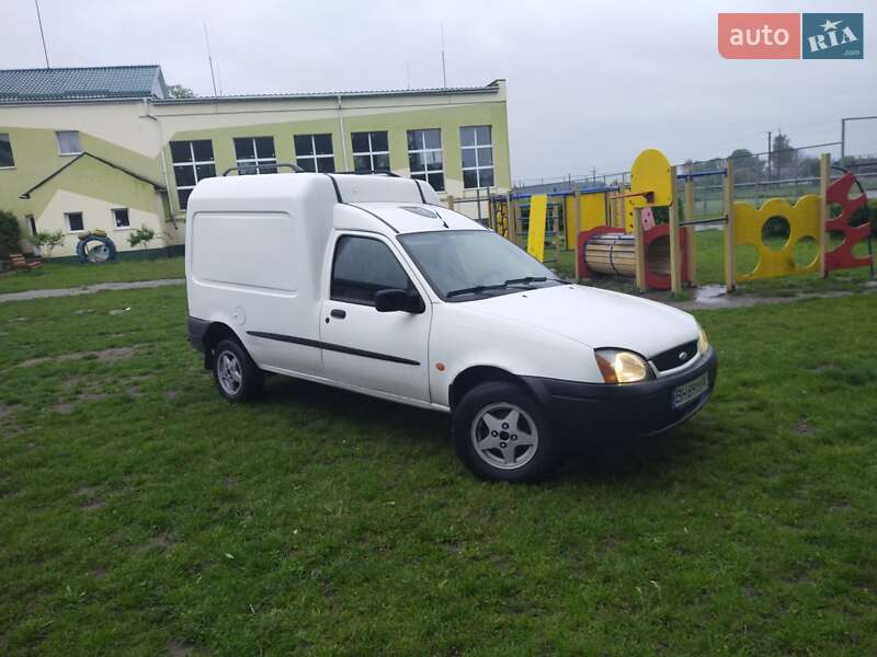 Минивэн Ford Courier 2001 в 