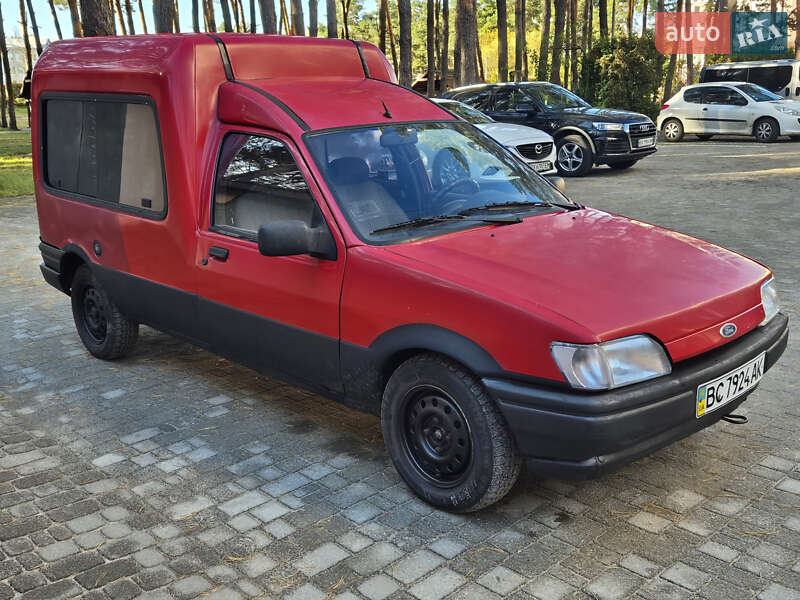 Минивэн Ford Courier 1995 в Славуте