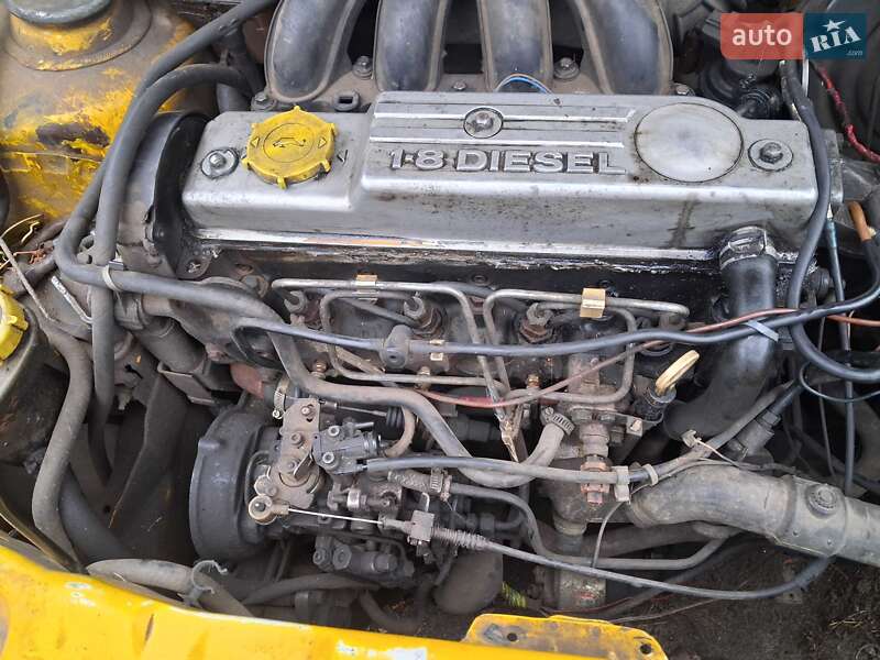 Грузовой фургон Ford Courier 1998 в Решетиловке