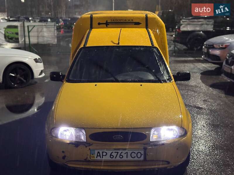 Минивэн Ford Courier 1996 в Запорожье