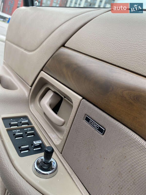 Седан Ford Crown Victoria 1994 в Киеве