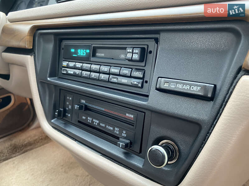 Седан Ford Crown Victoria 1994 в Киеве