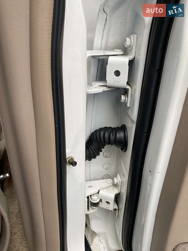 Седан Ford Crown Victoria 1994 в Киеве