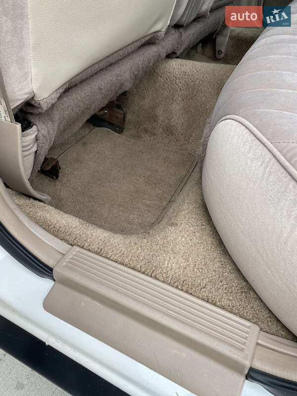 Седан Ford Crown Victoria 1994 в Киеве