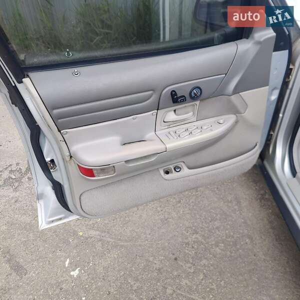 Седан Ford Crown Victoria 1996 в Харкові