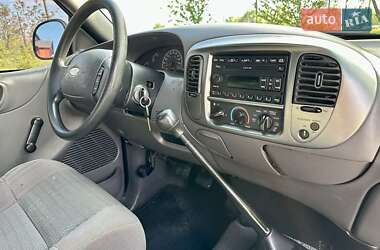 Борт Ford E-150 2004 в 