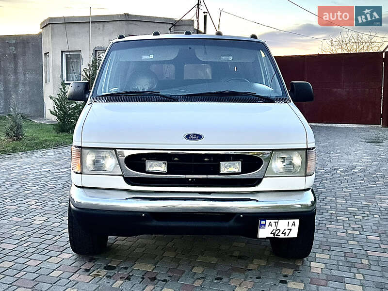 Мінівен Ford E-350 1997 в Овідіополі