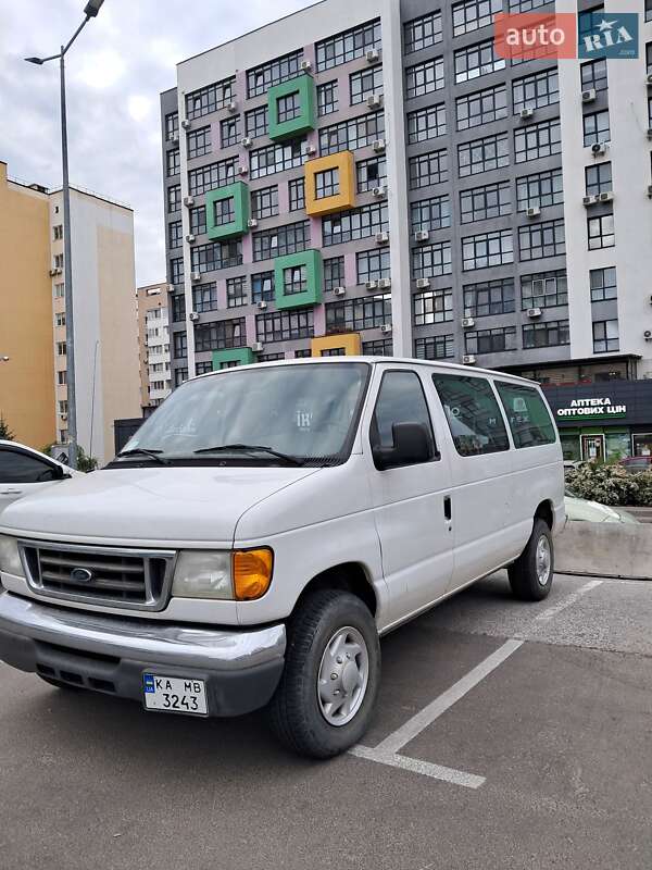 Мінівен Ford E-350 2005 в Києві