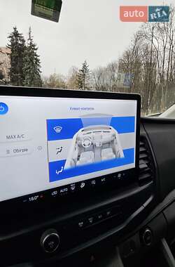Грузовой фургон Ford E-Transit 2022 в 