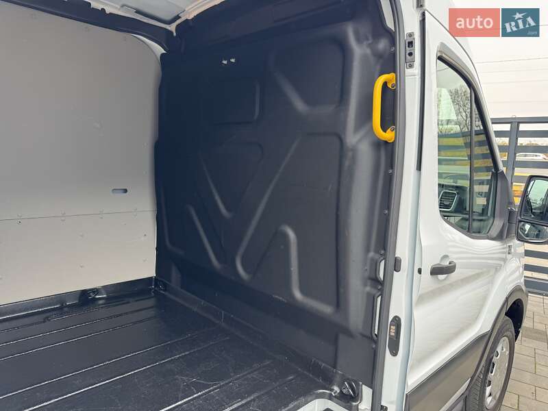 Грузовой фургон Ford E-Transit 2023 в Ровно