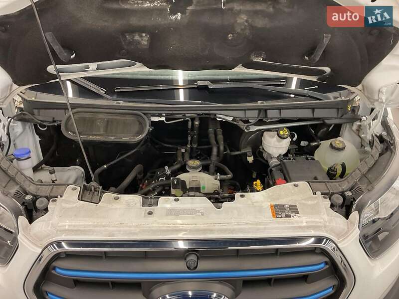 Грузовой фургон Ford E-Transit 2023 в Тернополе