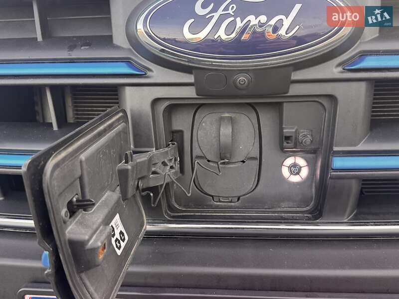 Грузовой фургон Ford E-Transit 2023 в Луцке