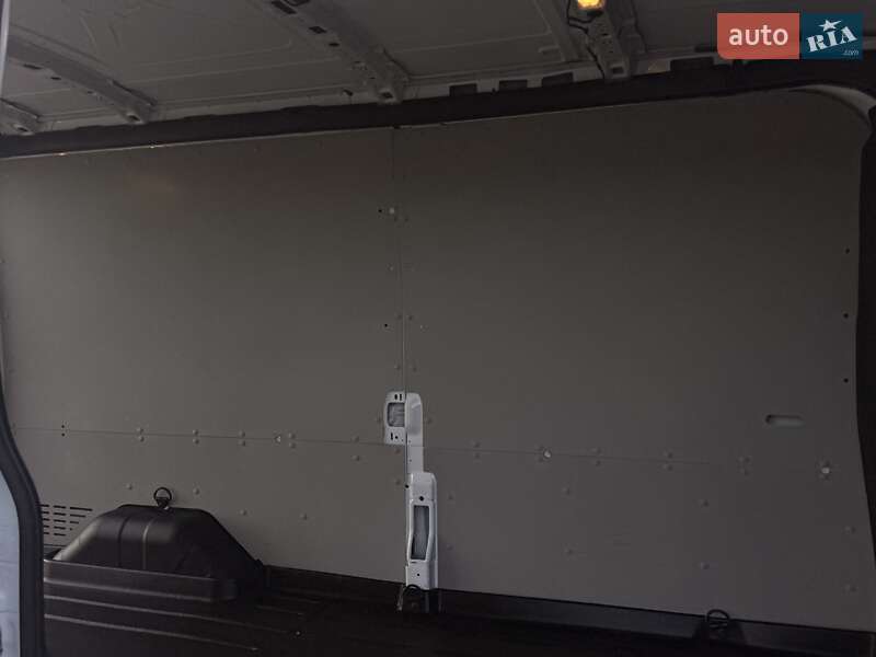 Грузовой фургон Ford E-Transit 2023 в Луцке