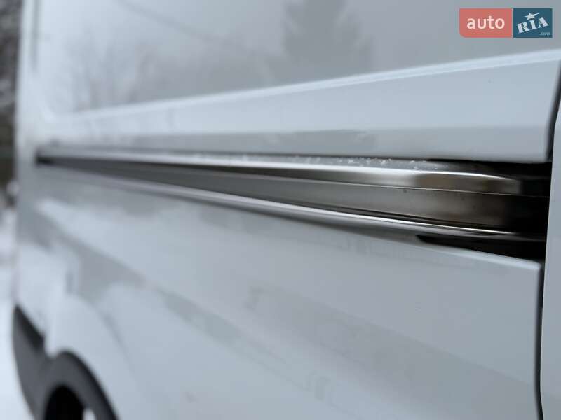 Грузовой фургон Ford E-Transit 2022 в Виннице
