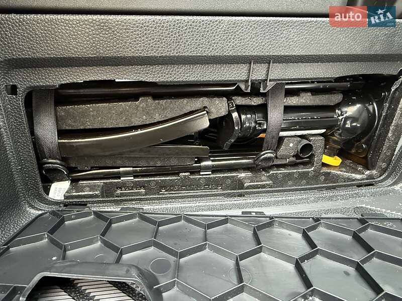 Грузовой фургон Ford E-Transit 2022 в Виннице