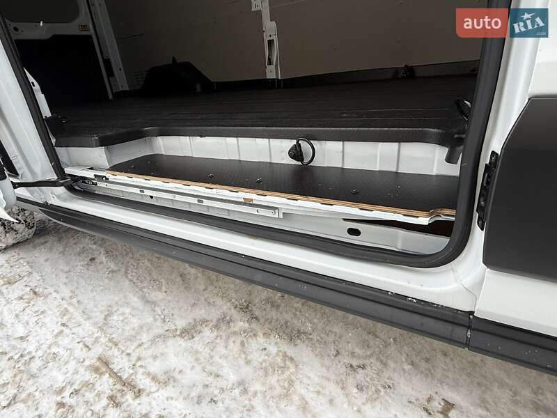 Грузовой фургон Ford E-Transit 2022 в Виннице