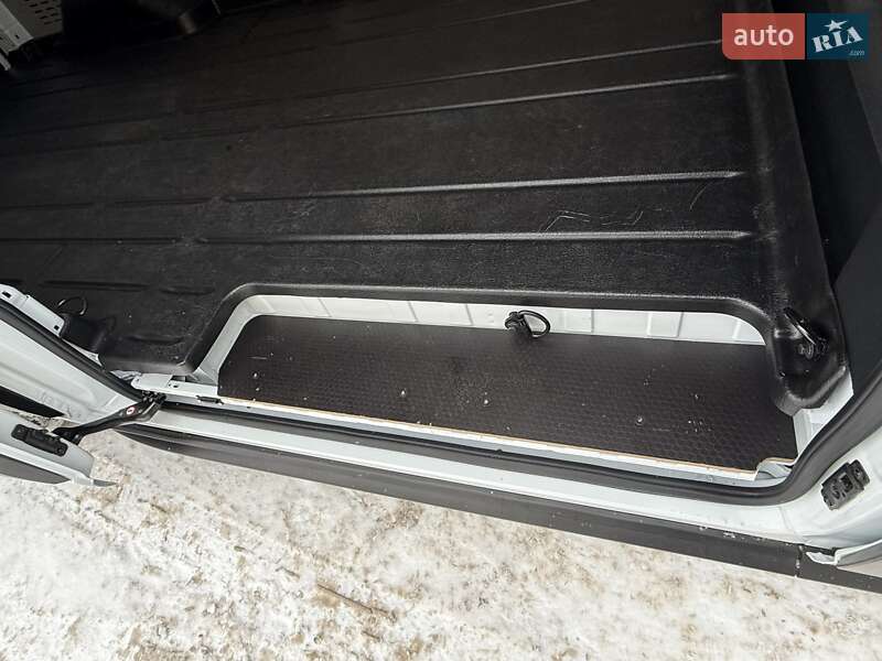 Грузовой фургон Ford E-Transit 2022 в Виннице